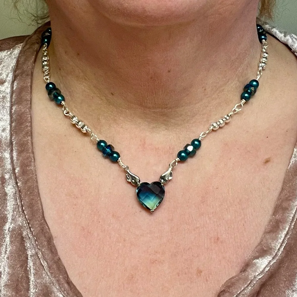 Beautiful beaded necklace -bi coloured heart in sterling - Picture 9 of 12
